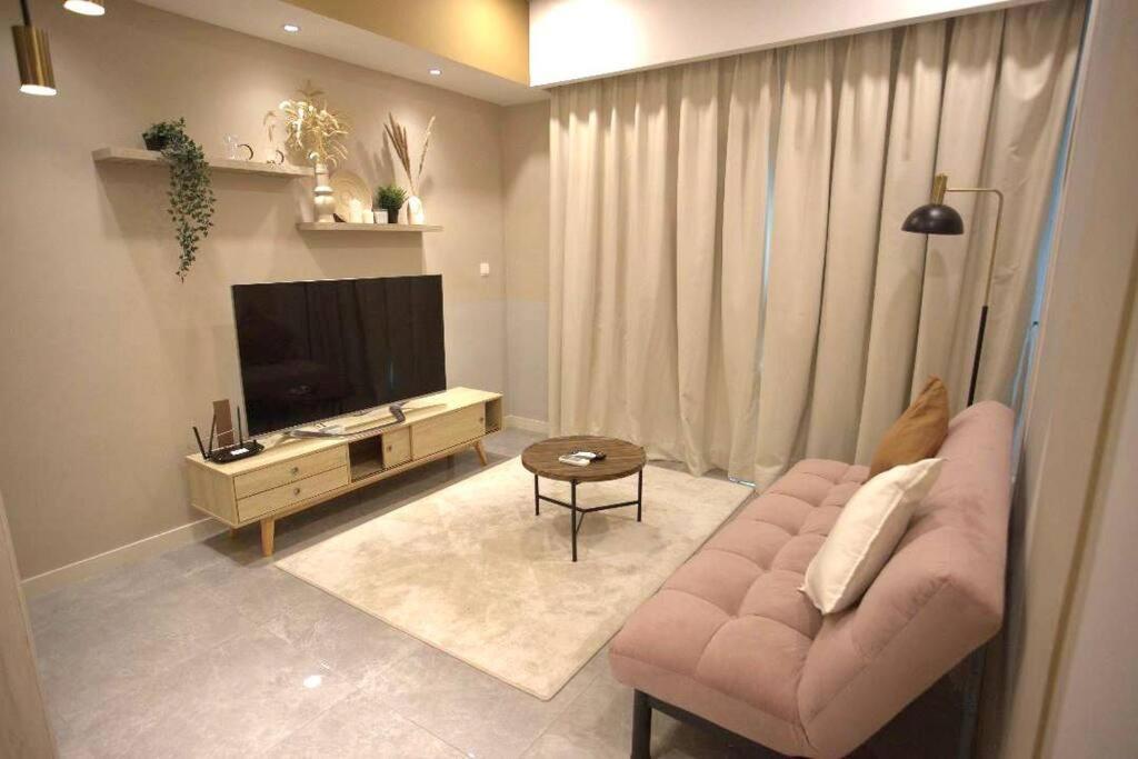 Ooak At Mont Kiara Apartment *